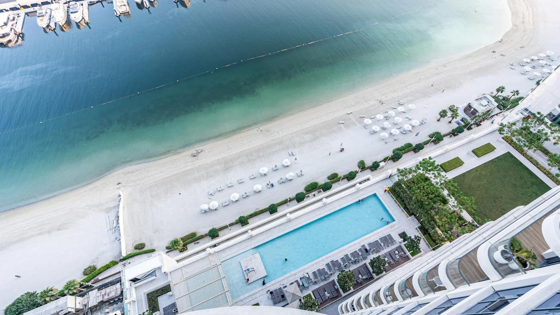 Apartment Contemporary Home With Private Beach Dubai