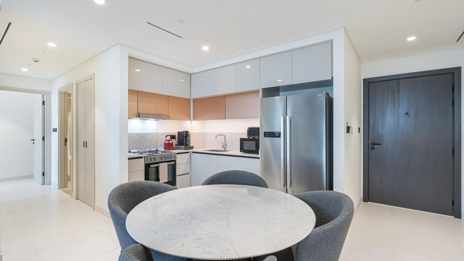 Contemporary Home With Private Beach Dubai United Arab Emirates