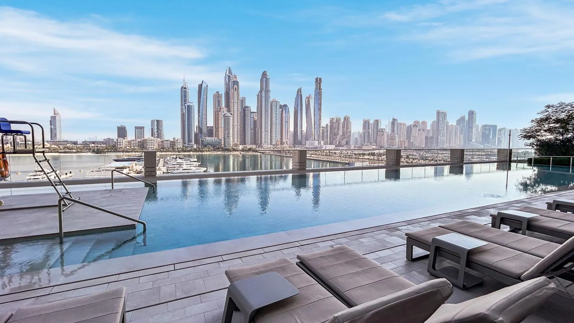 Contemporary Home With Private Beach Dubai United Arab Emirates